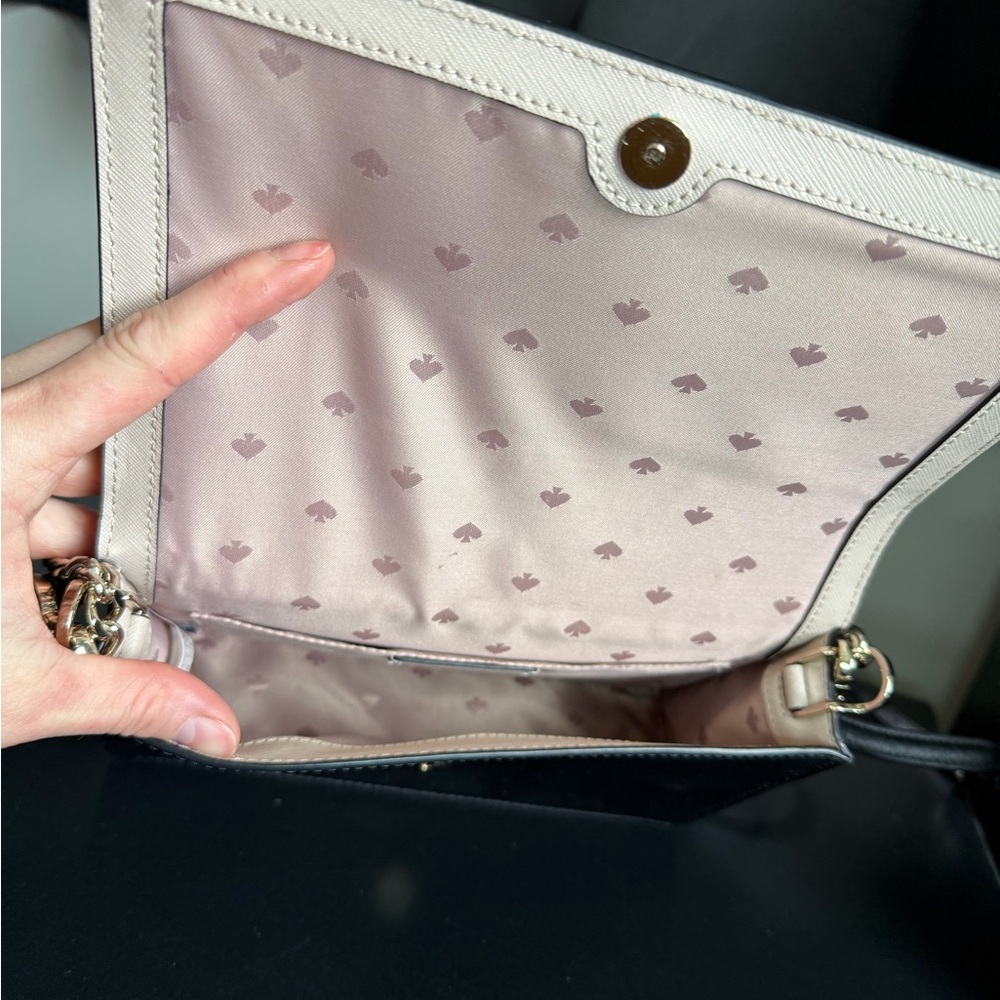 KATE SPADE Two-Tone White and Black Chain Strap Crossbody - Picture 4 of 5